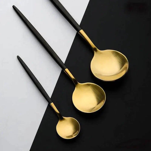 Black & Gold Cutlery Set – alternate view 2