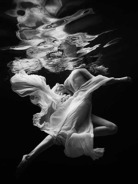 Black & White Post Modern Photography – alternate view 6